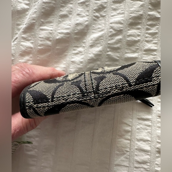 Small Coach Wallet - Picture 5 of 10
